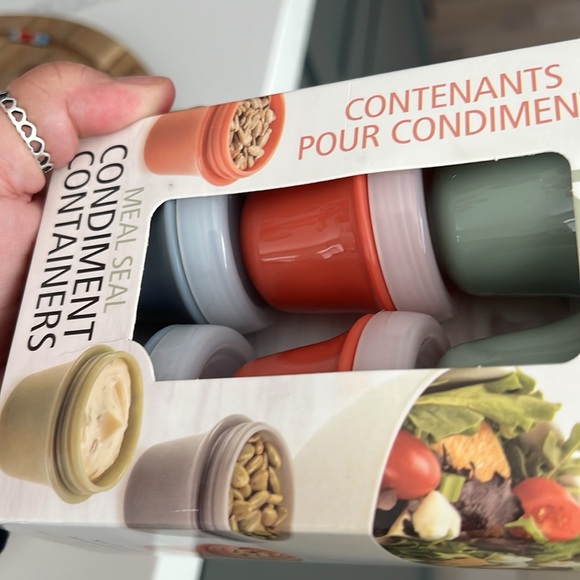 Cute.. joie Condiments Containers. - Picture 14 of 16